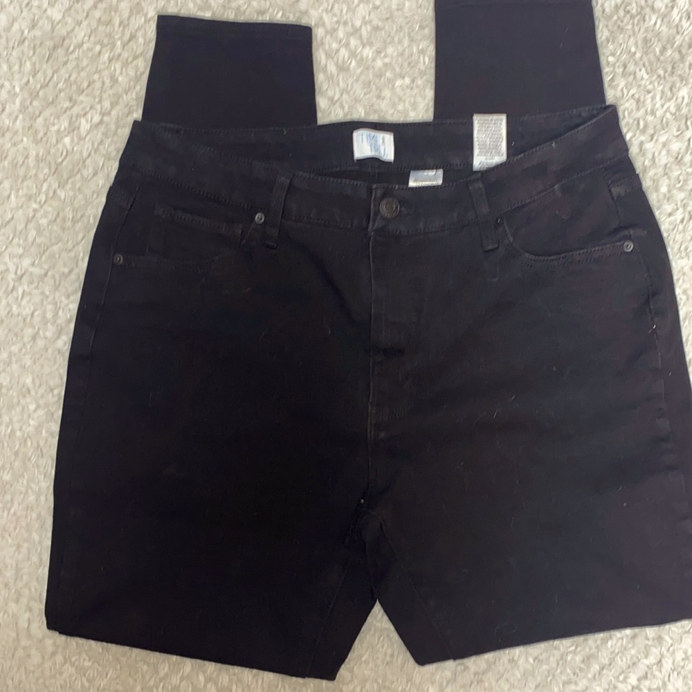 Time and Tru Black stretch straight leg Jean Sz 16